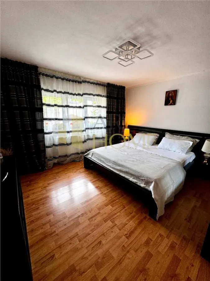 Vanzare casa 6 camere, in Ploiesti, zona centrala - foto 14