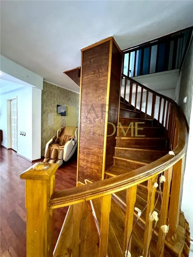 Vanzare casa 6 camere, in Ploiesti, zona centrala - foto 15