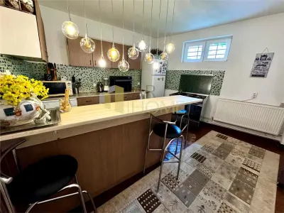 Vanzare casa 6 camere, in Ploiesti, zona centrala - foto 20