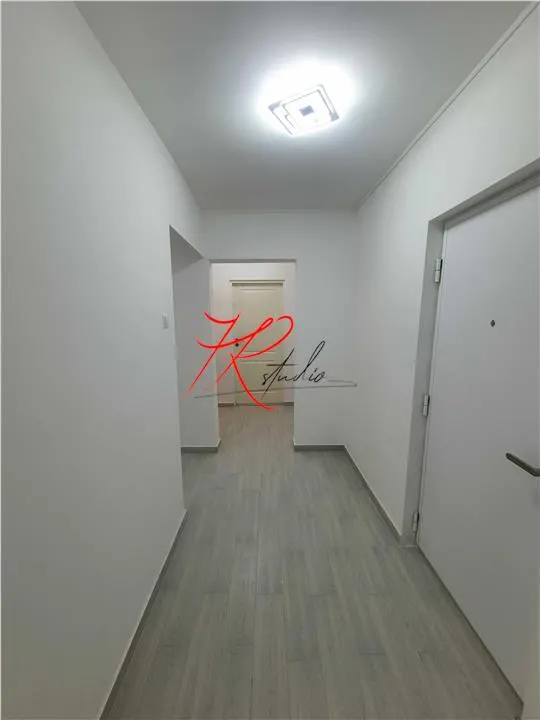 Vanzare apartament 3/4 camereTurda ideal birou, total renovat - foto 3