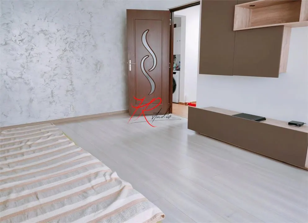 Vanzare apartament, 3 camere, Drumul taberei, renovat si mobilat - foto 2