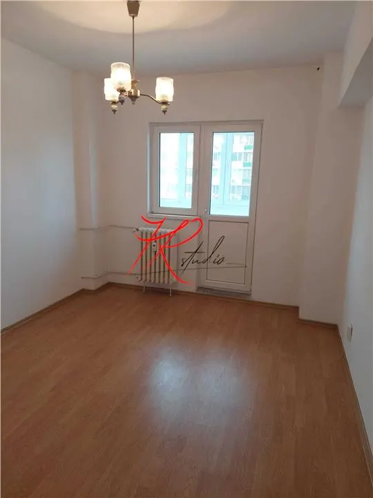 Vanzare Apartament de 4 camere pe Stefan cel Mare - foto 2