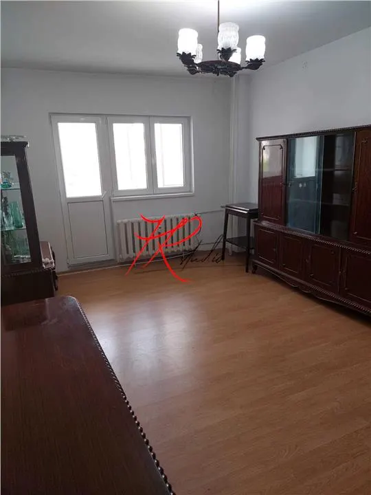 Vanzare Apartament de 4 camere pe Stefan cel Mare - foto 4
