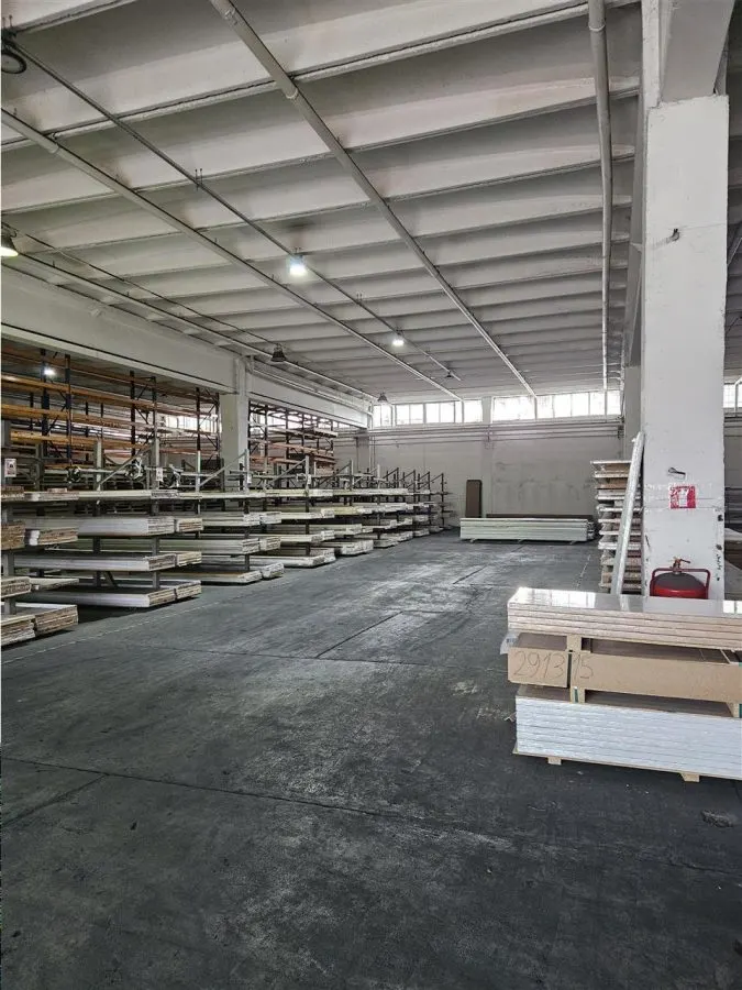 Spatiu Industrial - 900 mp - Depozitare - Distributie - foto 3