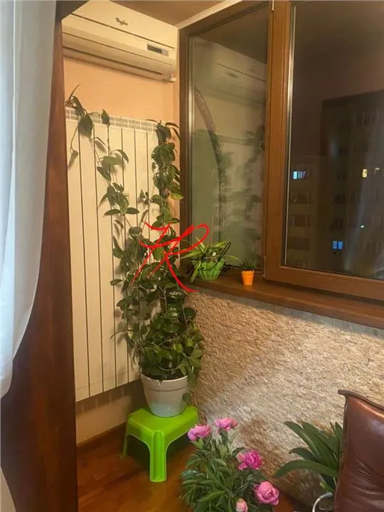 Vanzare apartament 4 camere mosilor, total renovat si mobilat - foto 4