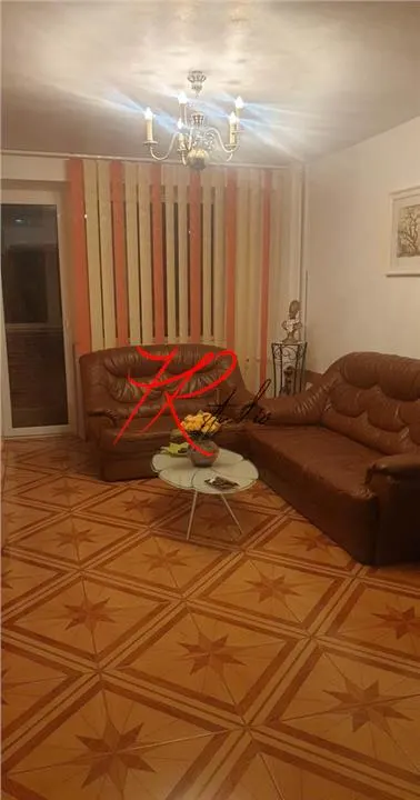 Vanzarea apartament 4 camere Tei - foto 5