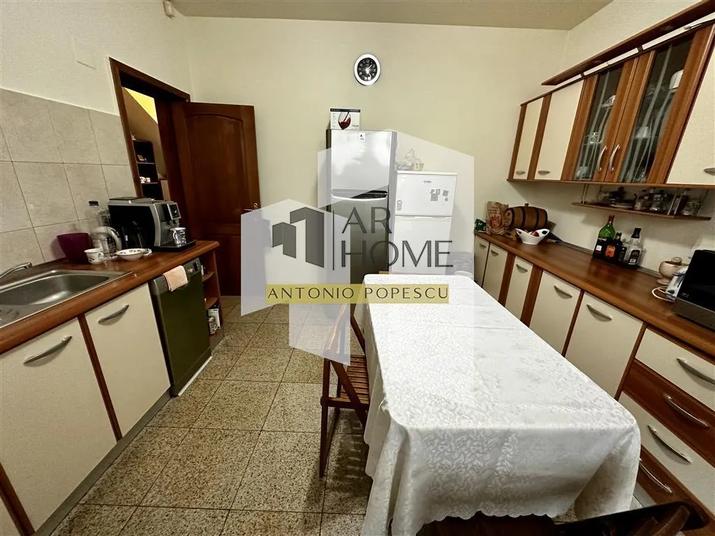 Vanzare casa 5 camere, in Ploiesti, zona Albert. - foto 5