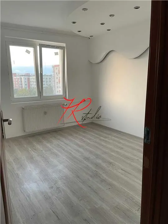 Vanzare apartament 3 camere Tei, zugravit - foto 3