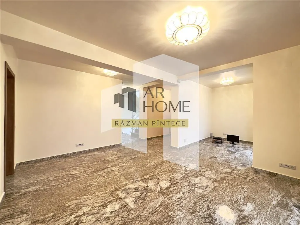 Vila D+P+2E, 8 camere, 390 mp teren, zona ultracentral, Ploiesti - foto 1