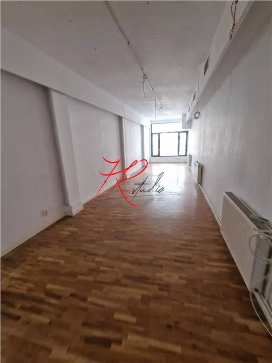 Inchieriere Cladirea Lipscani, pretabil comercial / birou - foto 5