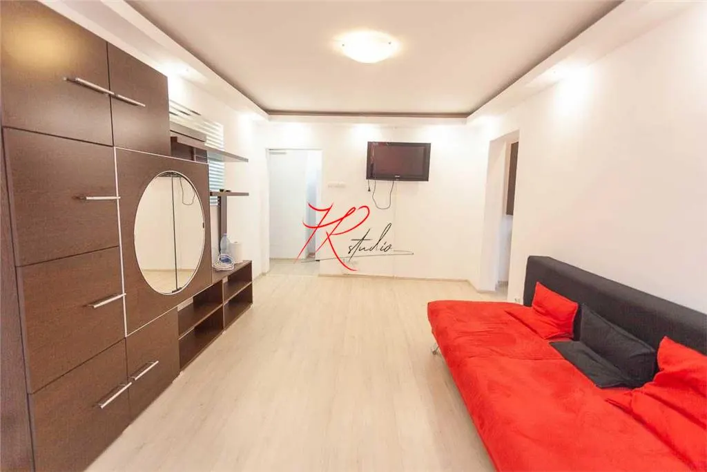 Vanzare apartament 2 camere renovate, Teiul Doamnei - foto 1