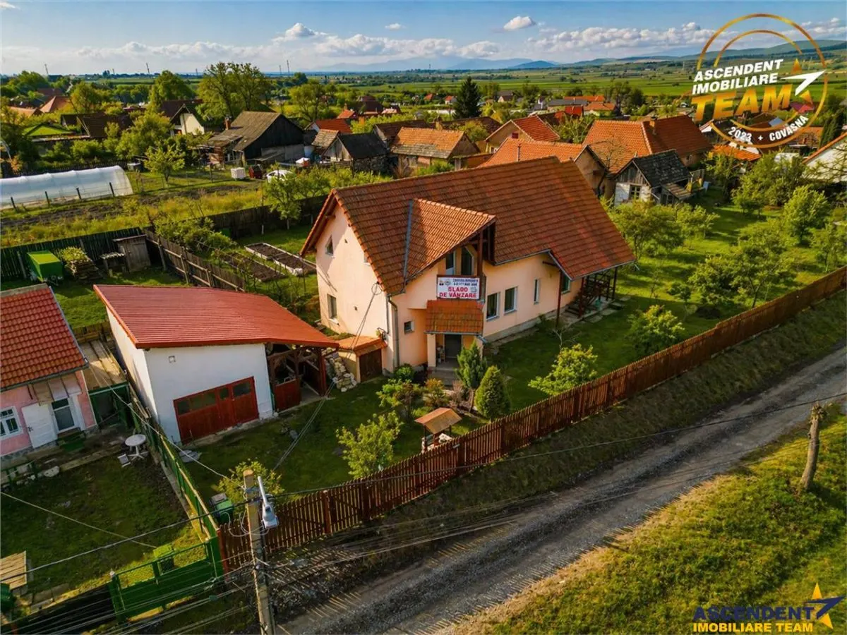 Casa cu peste 900mp teren si garaj, Chilieni, Sfantu Gheorghe, - foto 4