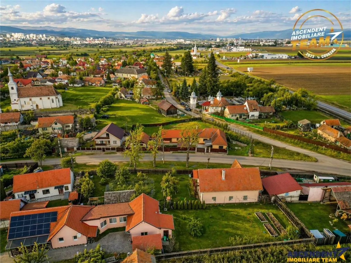 Casa cu peste 900mp teren si garaj, Chilieni, Sfantu Gheorghe, - foto 6