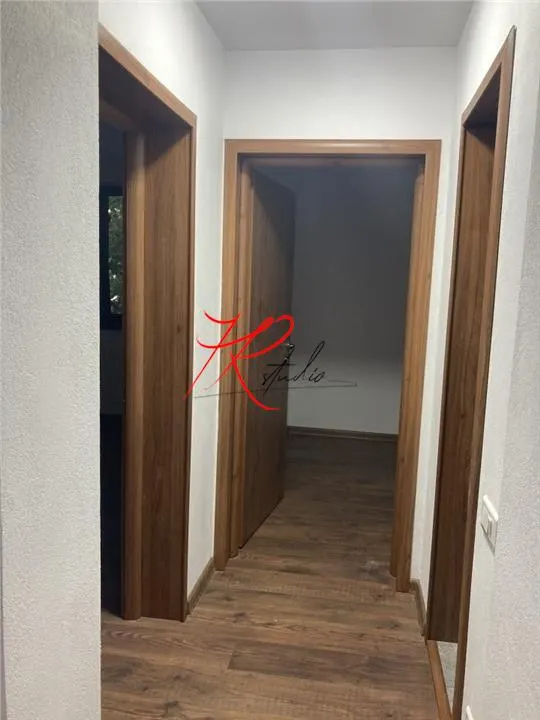 Vanzare apartament 3 camere renovat, vatra luminoasa - foto 9