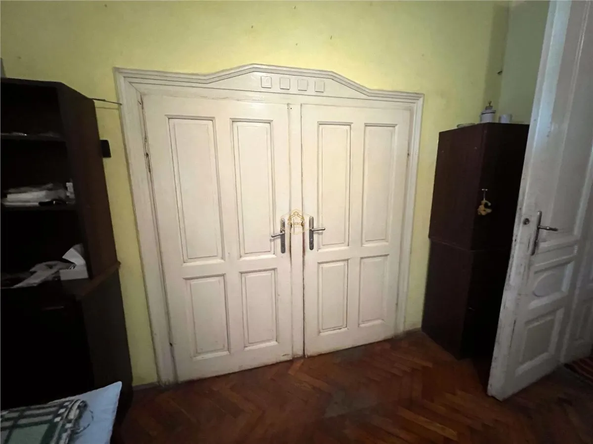 Casa cu 3 camere pe strada G. Georgescu | Cartier exclusivist - foto 12
