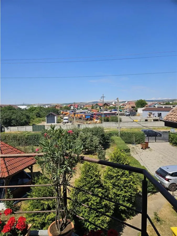 Vila spatioasa, hale si teren total 1700 mp, Calea Surii Mici, Sibiu - foto 15