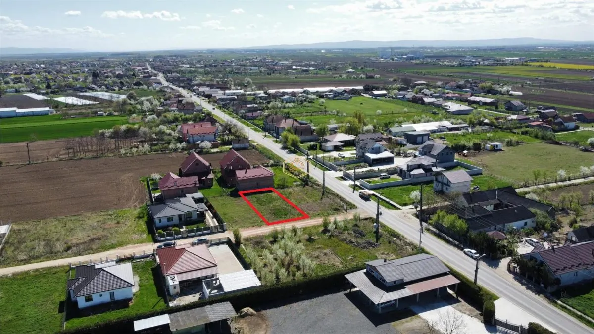 Teren intravilan | Potrivit pentru constructia une locuinte - foto 1