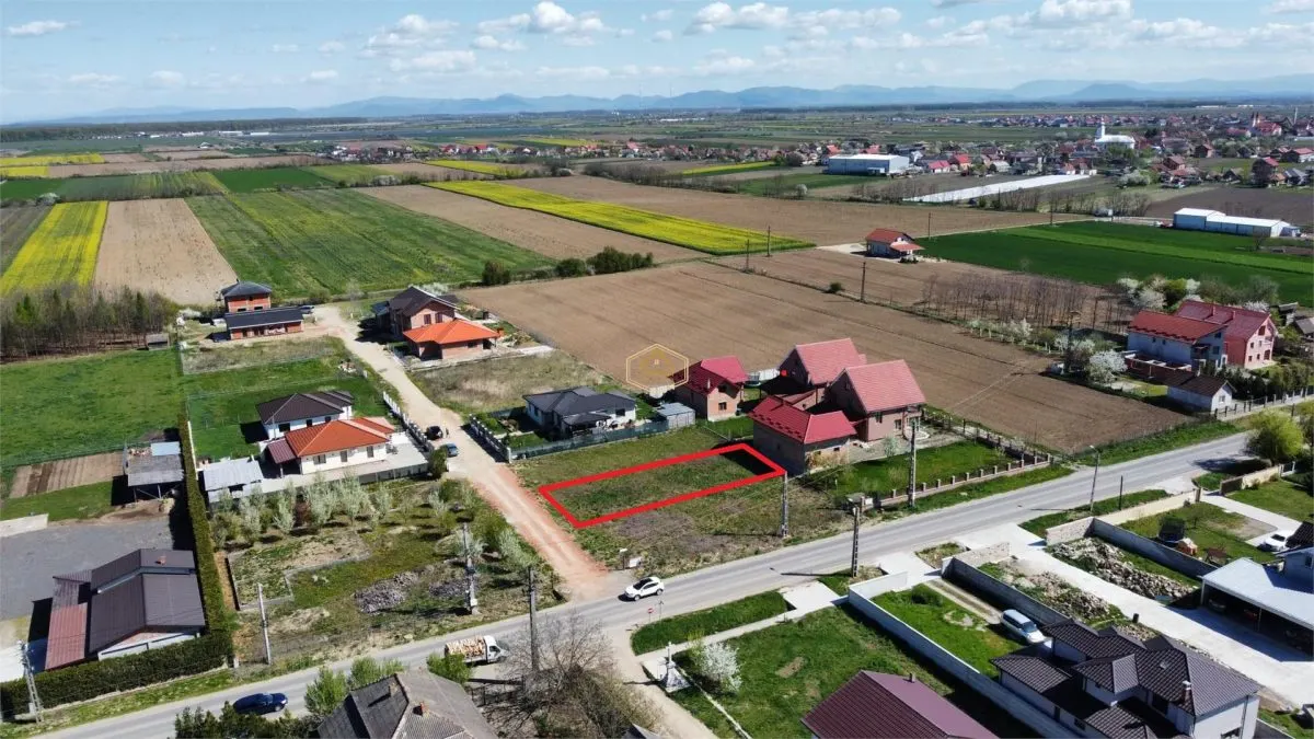 Teren intravilan | Potrivit pentru constructia une locuinte - foto 9