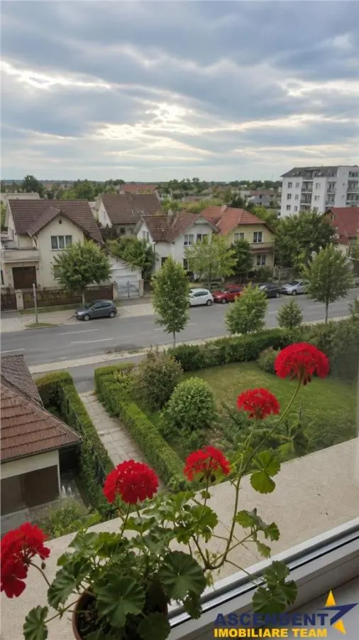 Apartament 2 camere, incadrat de spatiu verde, Central, Brasov - foto 1
