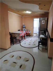 Vanzare apartament 4 camere Teiul Doamnei - foto 3