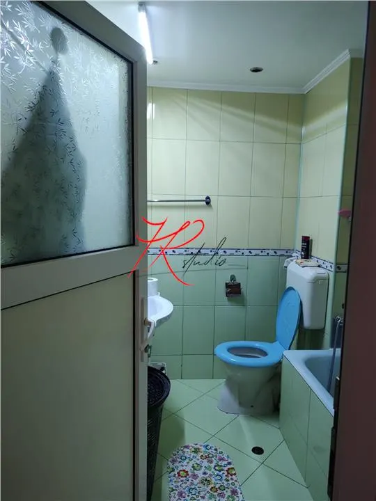 Vanzare apartament 4 camere Teiul Doamnei - foto 6