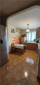 Vanzare apartament 3 camere Teiul Doamnei - foto 3