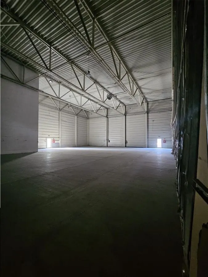 Spatiu Industrial - 4000 mp - Logistica - Depozitare - Distributie - foto 3