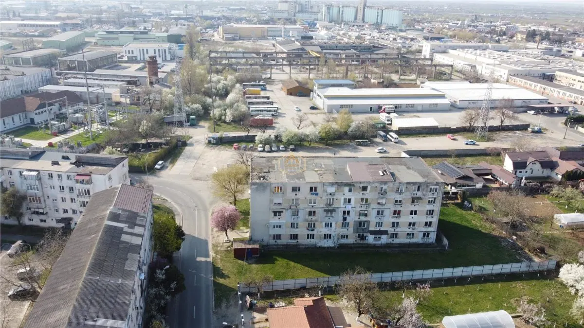 Etaj 3 | Garsoniera cu instalatii noi | Micro 15 - foto 3