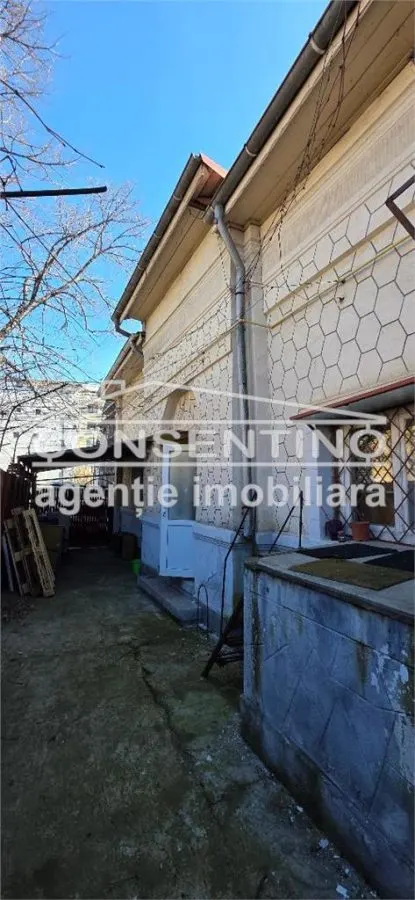 Se vinde imobil liber, ultracentral ,pret 105 000 euro - foto 1