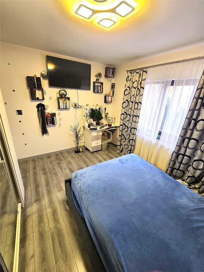 Confort si spatiu | Casa 5 camere, constructie solida | Teren 544 mp - foto 12