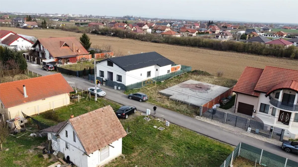 Confort si spatiu | Casa 5 camere, constructie solida | Teren 544 mp - foto 19