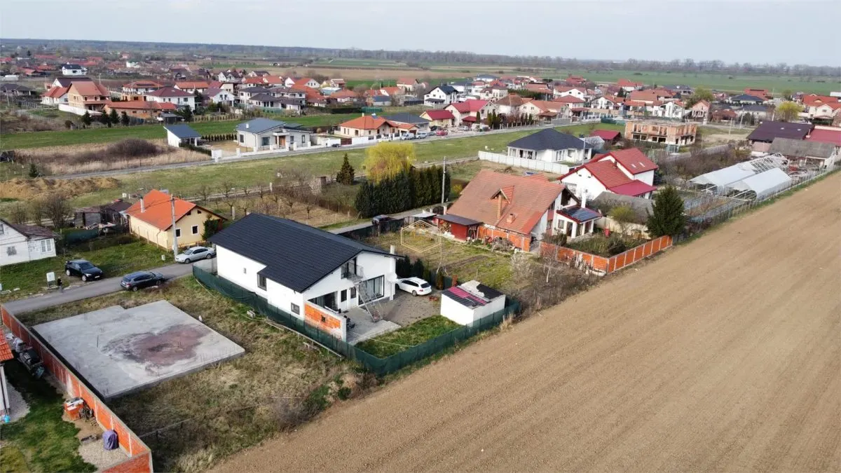 Confort si spatiu | Casa 5 camere, constructie solida | Teren 544 mp - foto 22