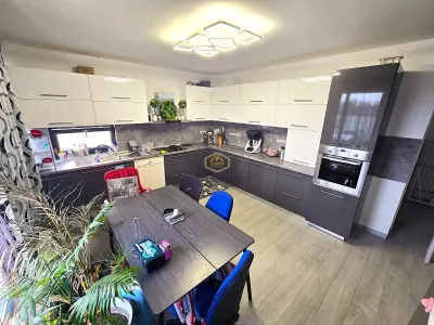 Confort si spatiu | Casa 5 camere, constructie solida | Teren 544 mp - foto 4