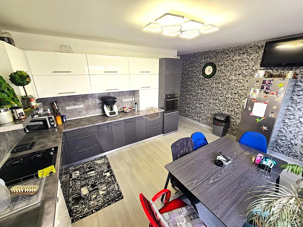 Confort si spatiu | Casa 5 camere, constructie solida | Teren 544 mp - foto 5