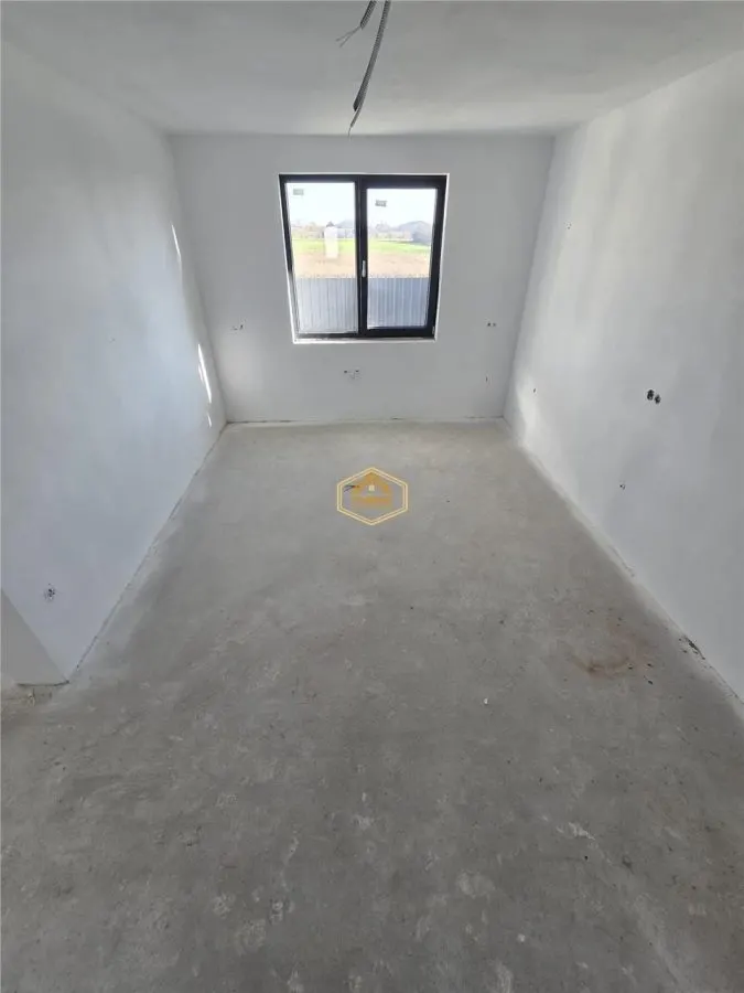 Casa Noua 4 camere si teren 465 m² | Odoreu - foto 12