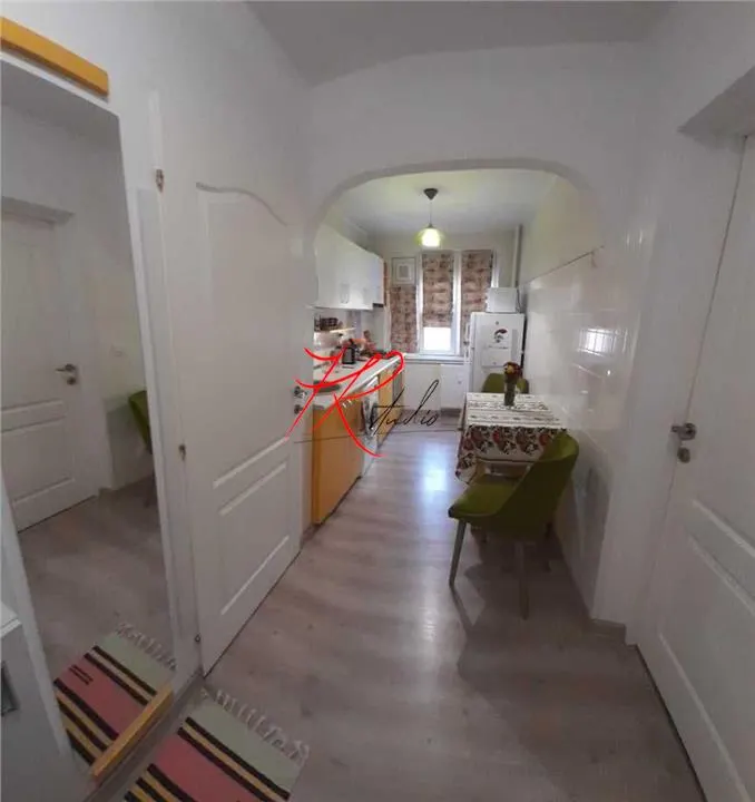 Vanzare apartament 2 camere Teiul Doamnei - renovat - foto 1