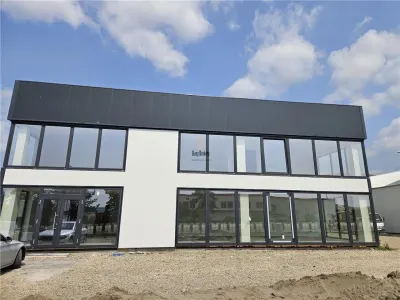 Spatiu 650 mp - Showroom Comercial - Depozitare - foto 13