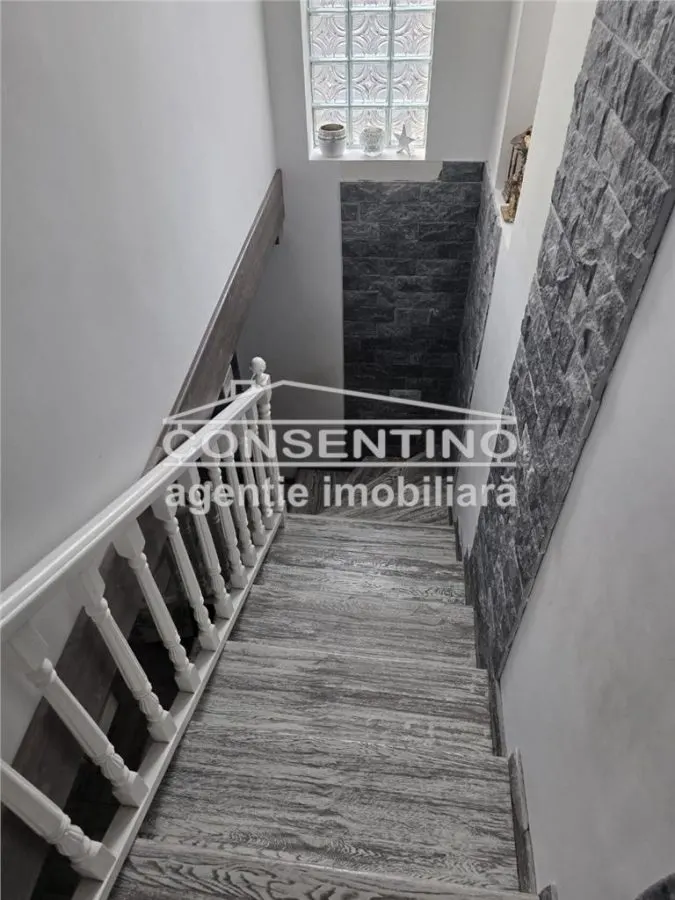Se vinde imobil 2019 , zona Patriei , P+1 , mobilat si utilat - foto 7