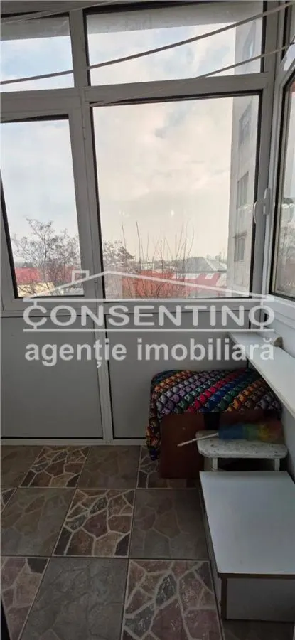 Se vinde imobil cu 3 camere , dec, etaj 3 , in cart.Micro 5 , liber - foto 4