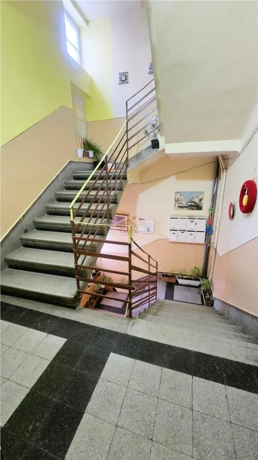 Ultracentral | Apartament cu 2 camere - Etaj 1 - foto 3