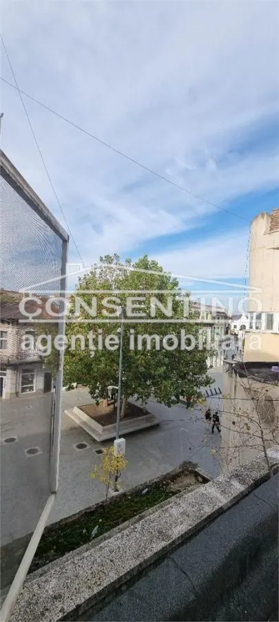 Se vinde imobil edificat in 1984 , cu 4 camere , etaj 2, liber ,Centru -Biserica Greci - foto 9