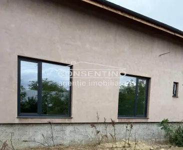 Se vinde imobil la 15 km de oras , in sat Bentu - foto 9
