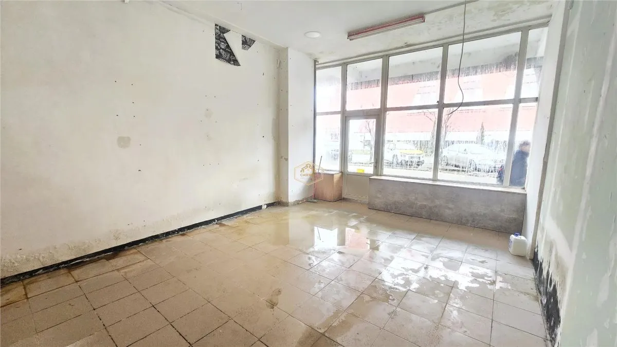 VIDEO | Vad excelent! Spatiu comercial 86 mp + vitrina 8 m | Bd. Closca - foto 4