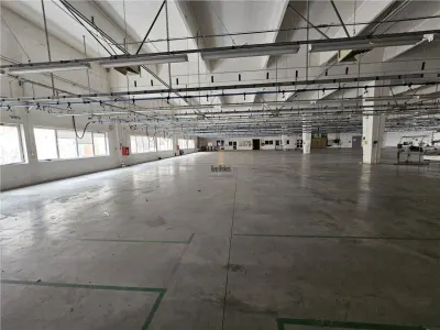 Spatiu Industrial - 2000 mp - Productie - Depozitare - Office - foto 3