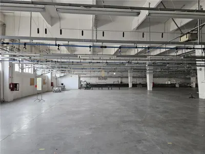 Spatiu Industrial - 2000 mp - Productie - Depozitare - Office - foto 4