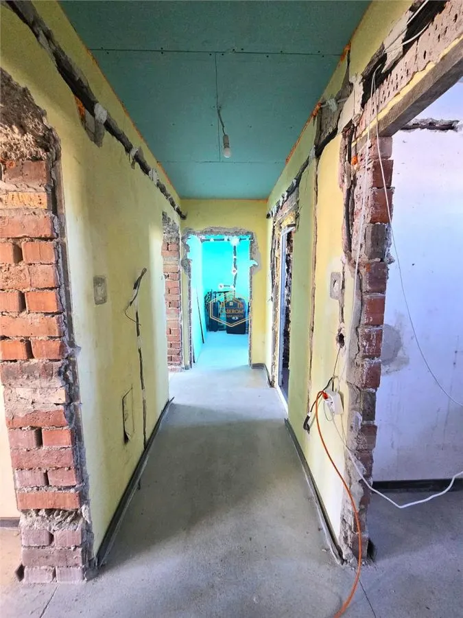 Casa pe 3 nivele | Garaj dublu | Structura solida potential excelent - foto 12