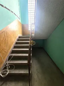 Casa pe 3 nivele | Garaj dublu | Structura solida potential excelent - foto 17