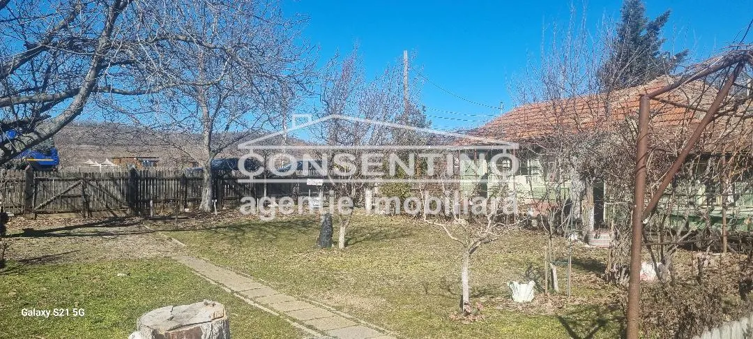 Se vinde imobil cu teren 3700 mp in com Merei - foto 9