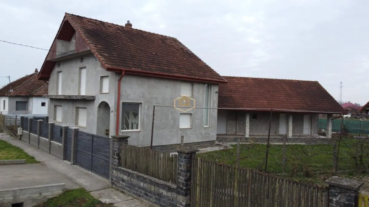 Casa cu 4 dormitoare in Odoreu | Teren 734 mp - foto 12