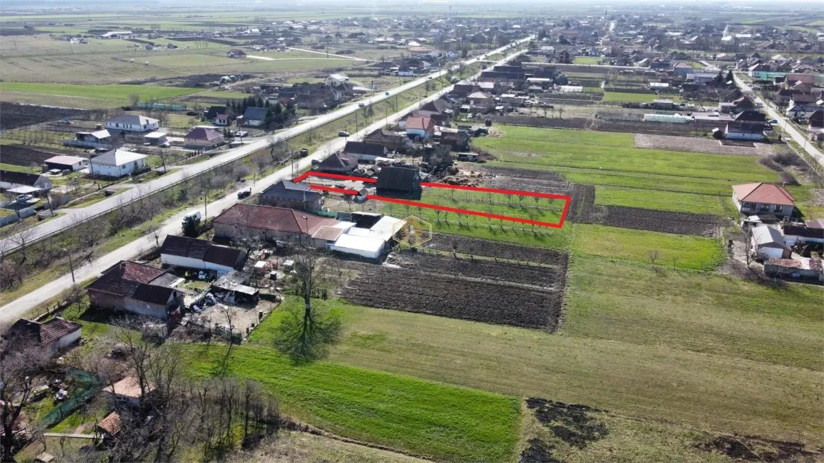 Teren intravilan 1.400 mp, ideal pentru constructia unei case - foto 3